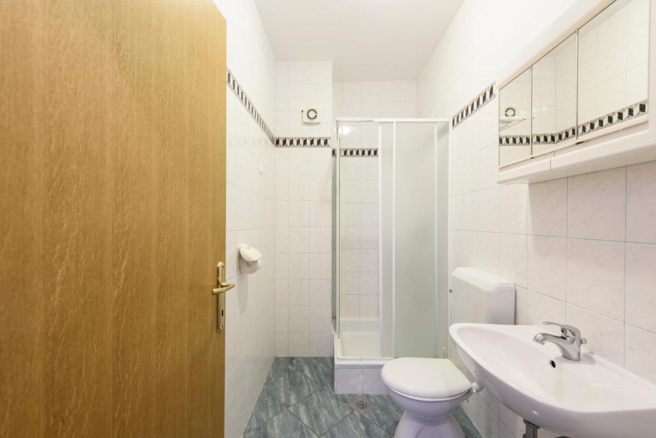 Apartments Golubic สเวติ เปตาร์ ภายนอก รูปภาพ