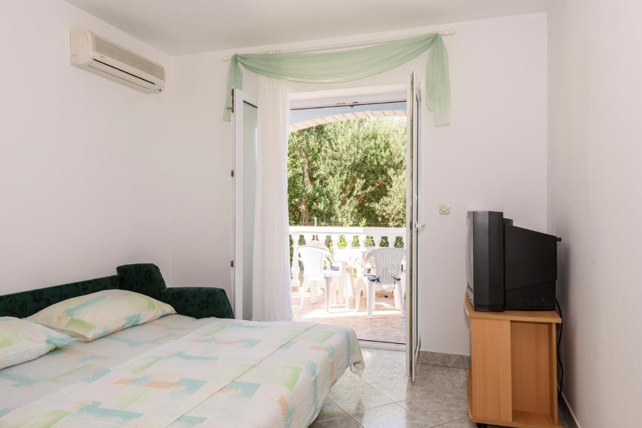 Apartments Golubic สเวติ เปตาร์ ภายนอก รูปภาพ